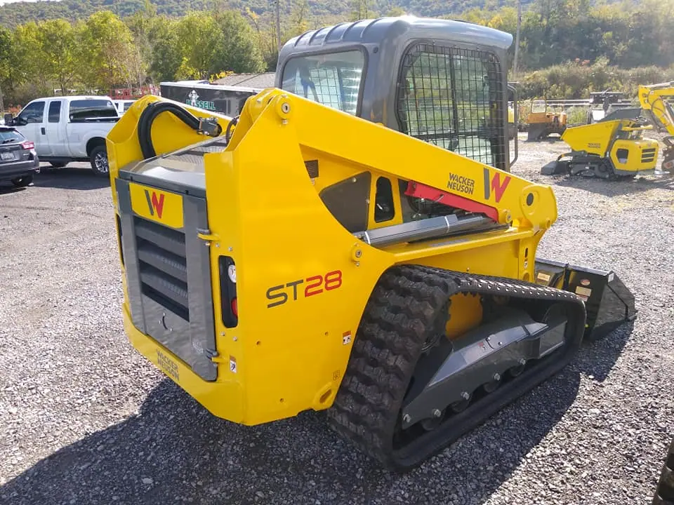 SKID STEER ST-28 ( TRACK ) 8500 LB ASK ABOUT SNOW CONTRACT'S * image